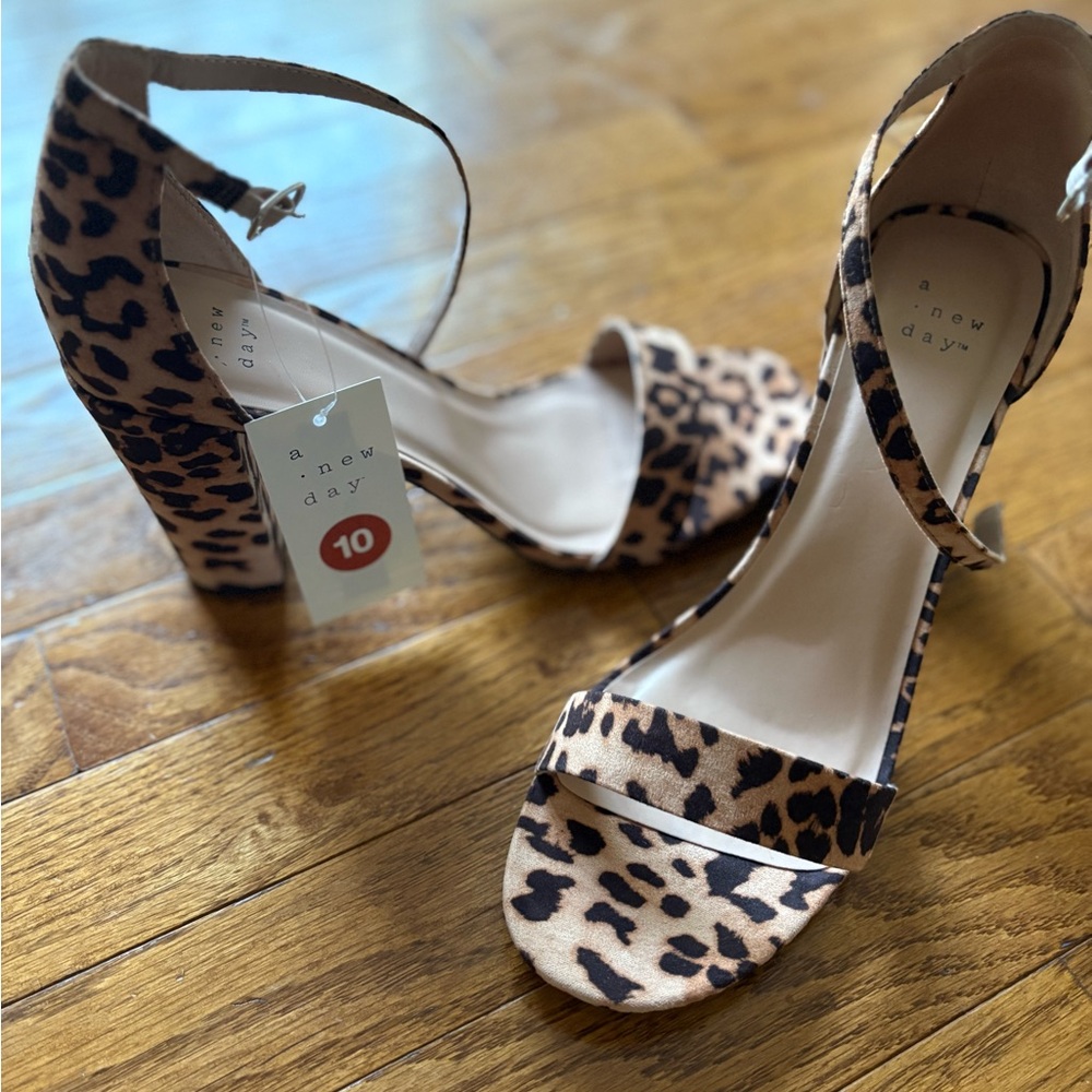 A New Day Women's Tan Leopard Heels